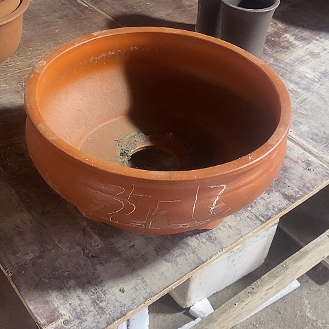 紫砂中国宜兴紫砂花盆，