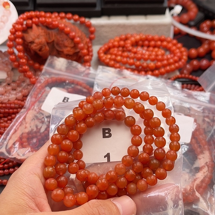 南红玛瑙未镶嵌多样性发货默认微瑕称重7mm