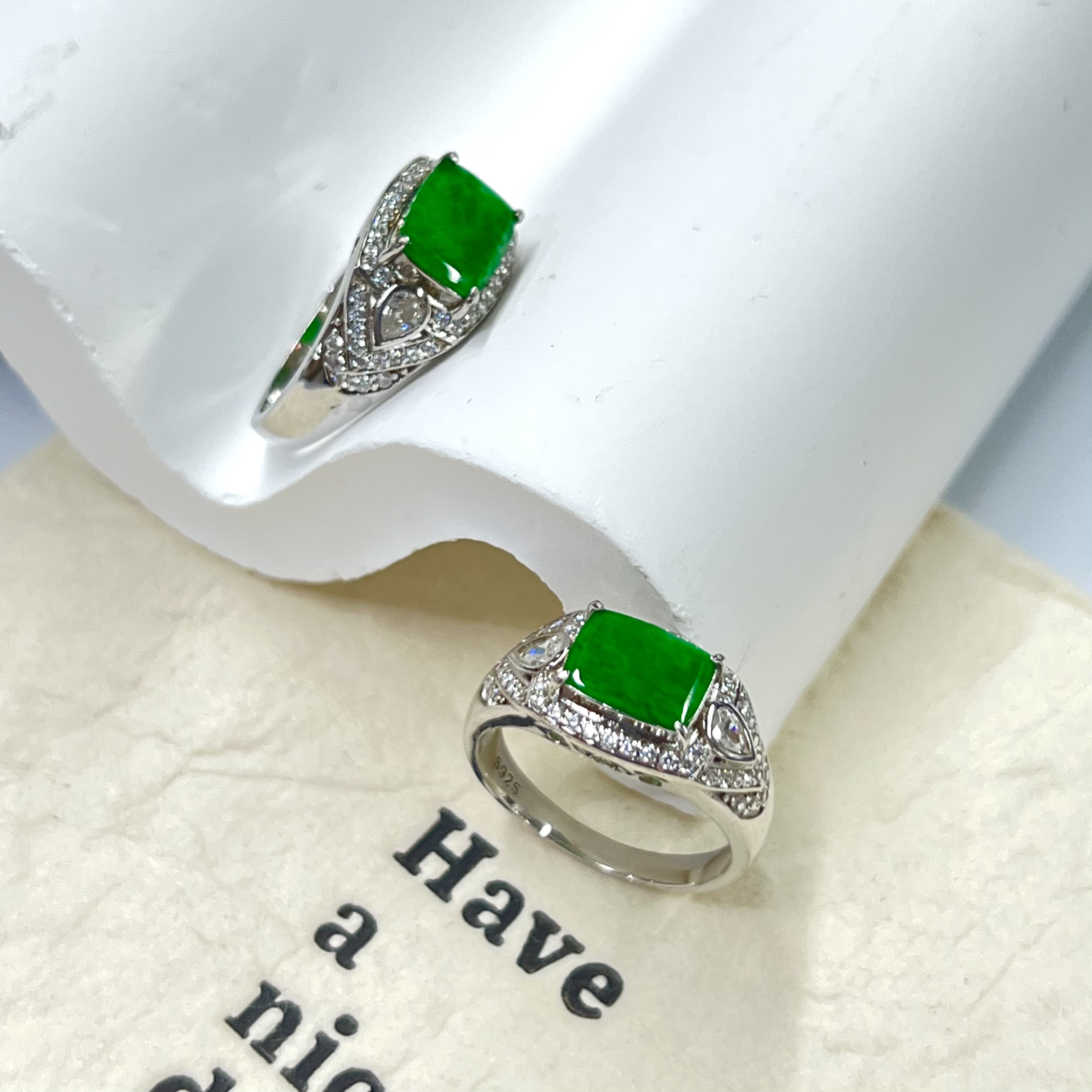 【小宝珠宝】24 T41033-S925银镶嵌翡翠戒指-多样性发一件-9*6mm