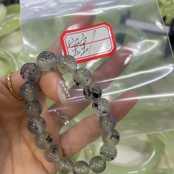 聪***宝蛇纹石玉未镶嵌手镯