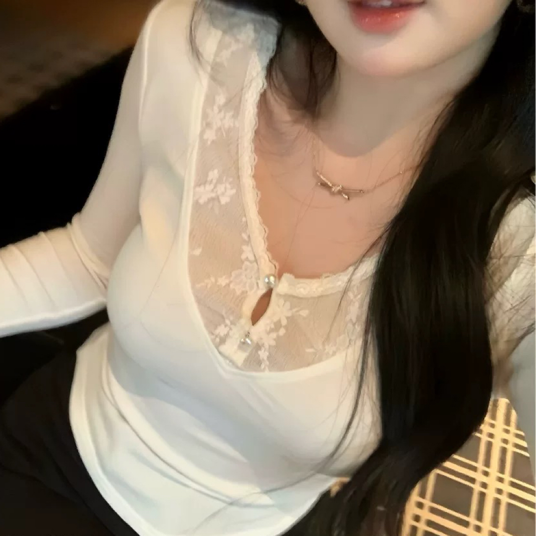 大码女装微胖MM蕾丝拼接性感v领T恤秋季纯欲风修身打底衫内搭上衣
