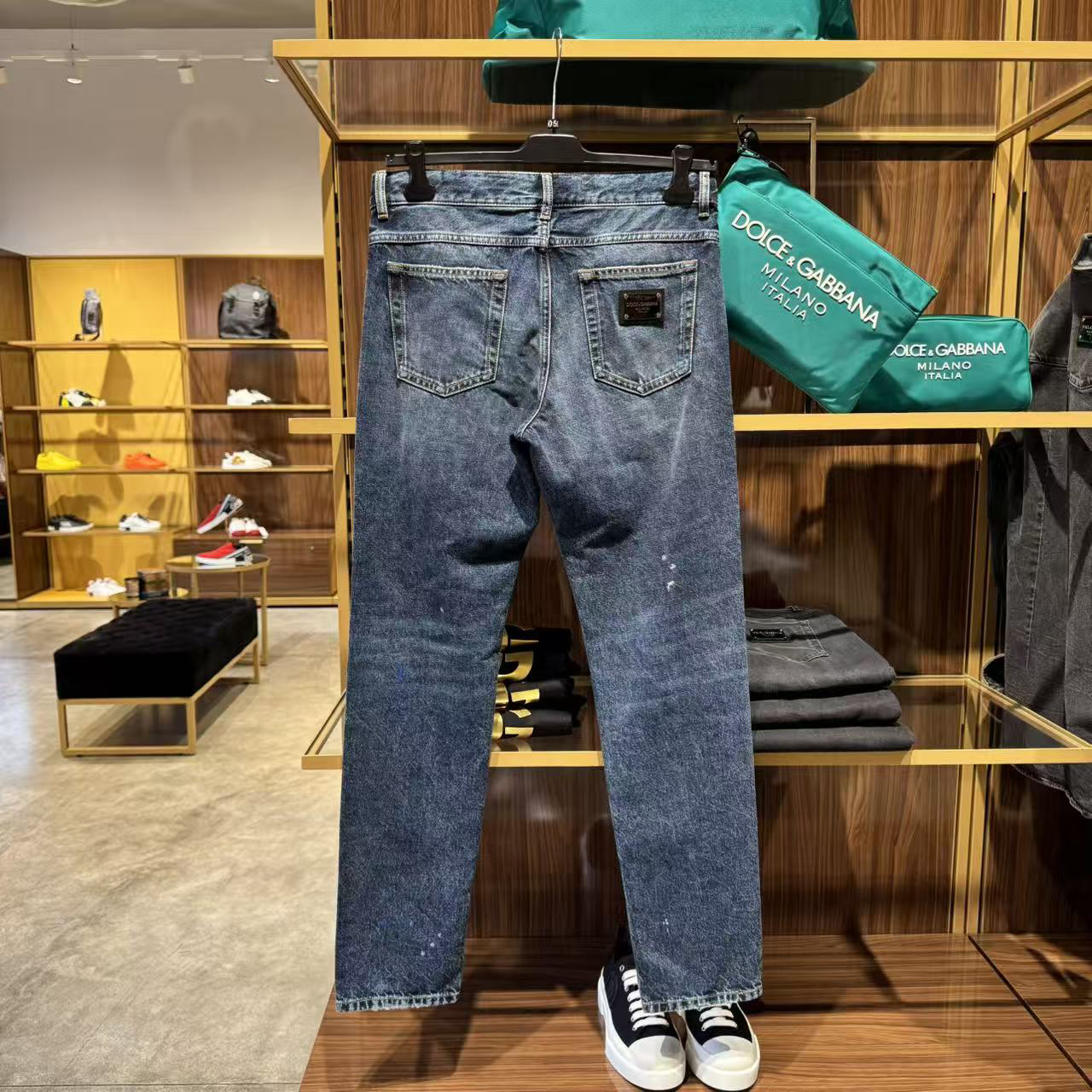 D…G水洗渐变深蓝Regular点状泼墨中腰直筒牛仔裤