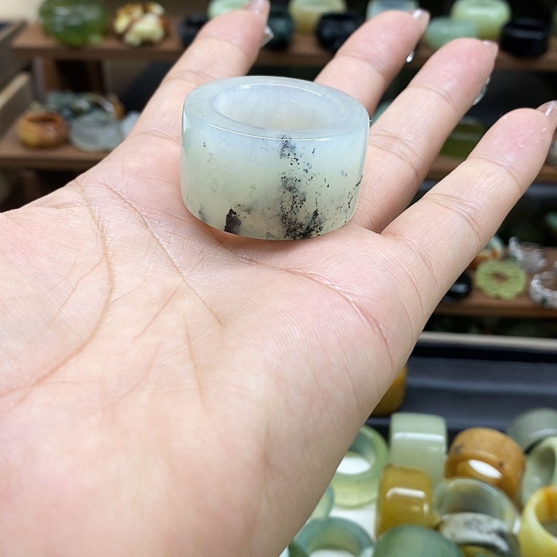 岫玉戒指未镶嵌B****?戒指