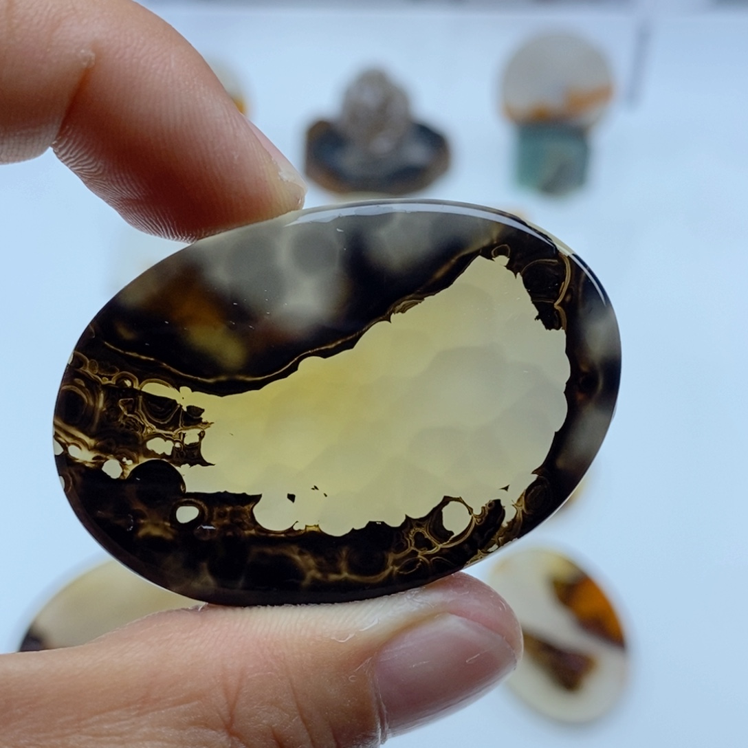 玛瑙/玉髓未镶嵌珠宝半成品