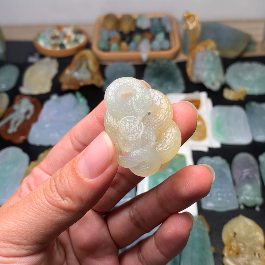 定制翡翠未镶嵌摇*腰缠万贯