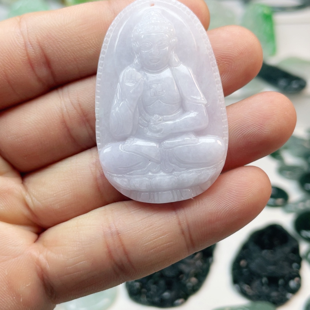 翡翠颈饰未镶嵌大日