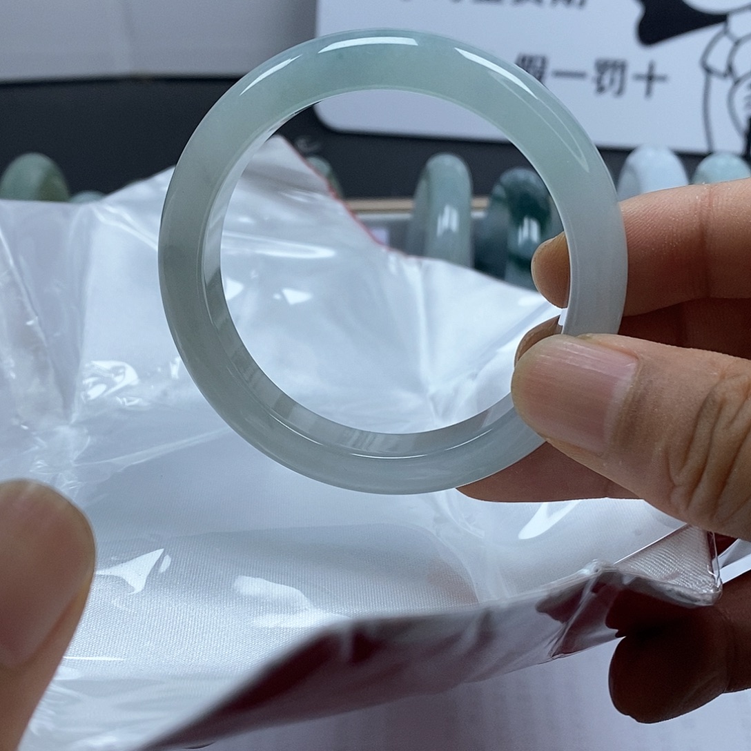 翡翠未镶嵌手镯翡翠手镯