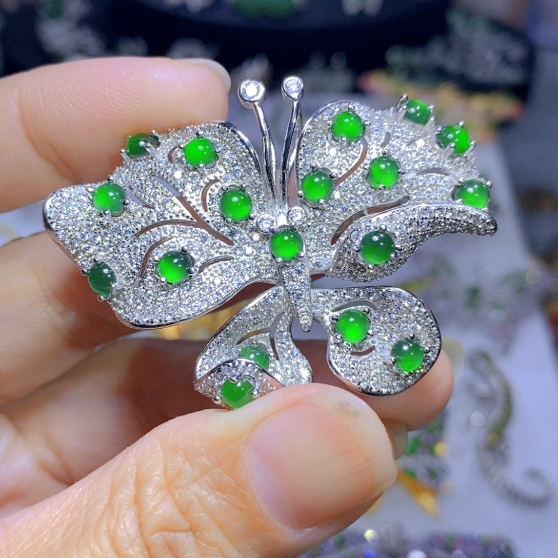 翡翠颈饰银S925镶嵌天然翡翠