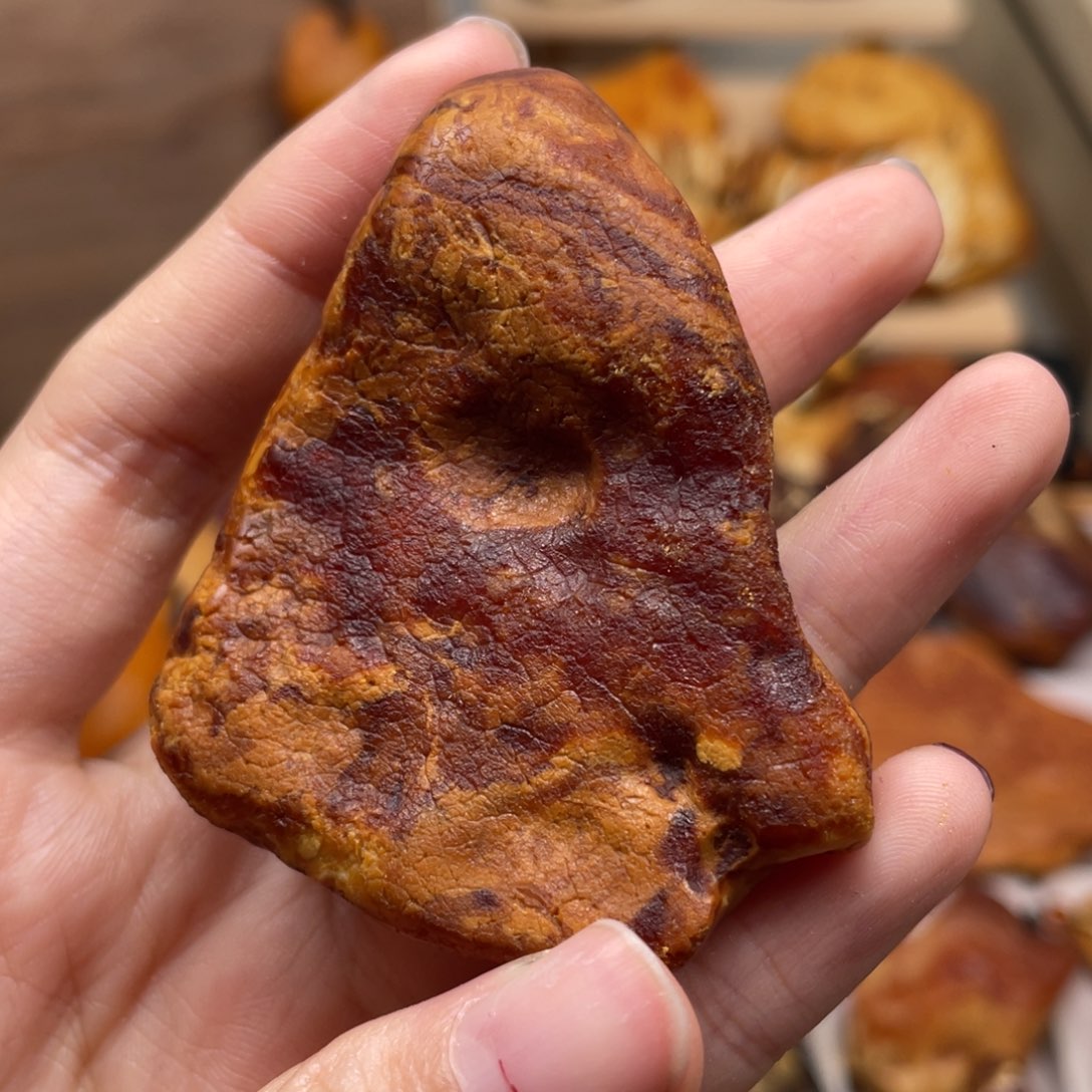 琥珀未镶嵌珠宝奇石