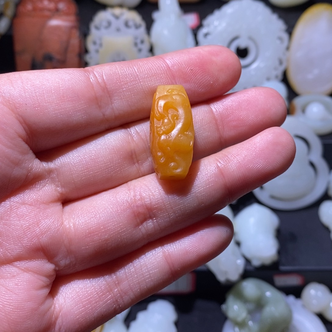 飞***哥和田玉未镶嵌颈饰