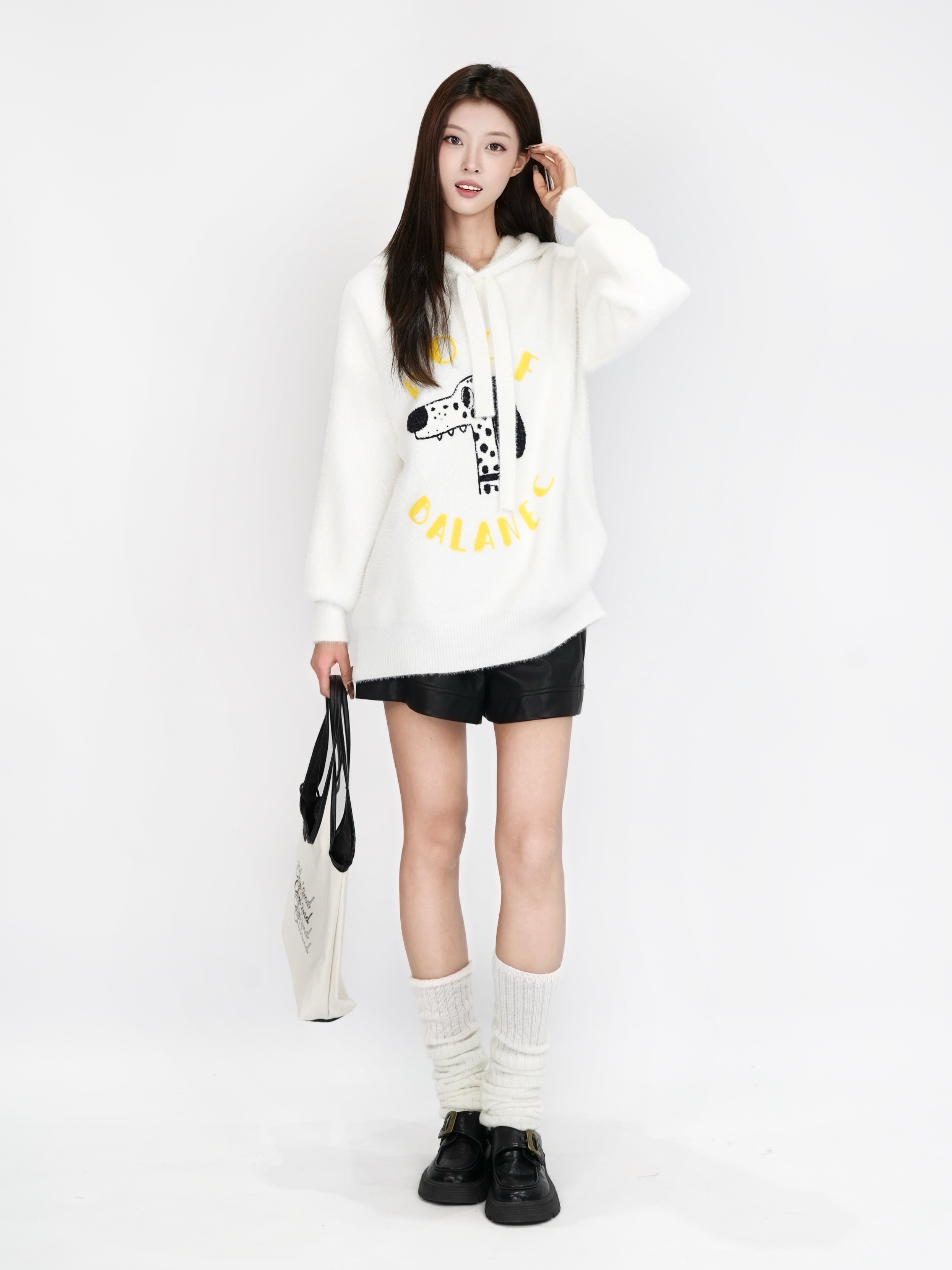 【NEW】秋冬通勤可爱风印花大版带帽毛衣