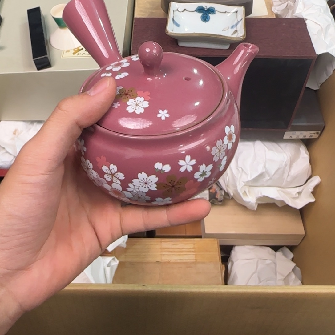 陶瓷孤品单件车里拍的