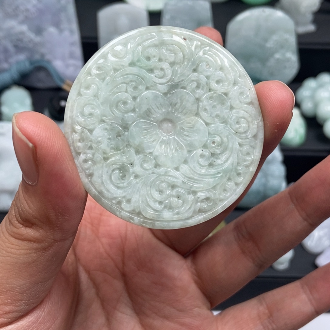 翡翠未镶嵌颈饰翡翠