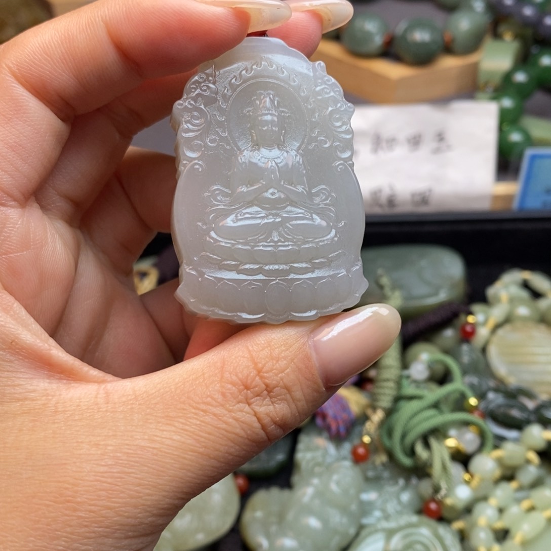 和田玉颈饰未镶嵌