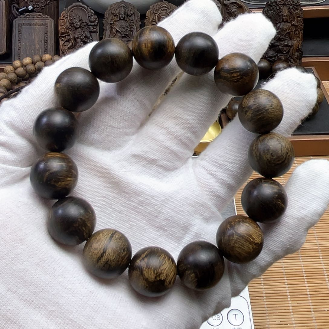 沉香手串久*?达拉干沉香