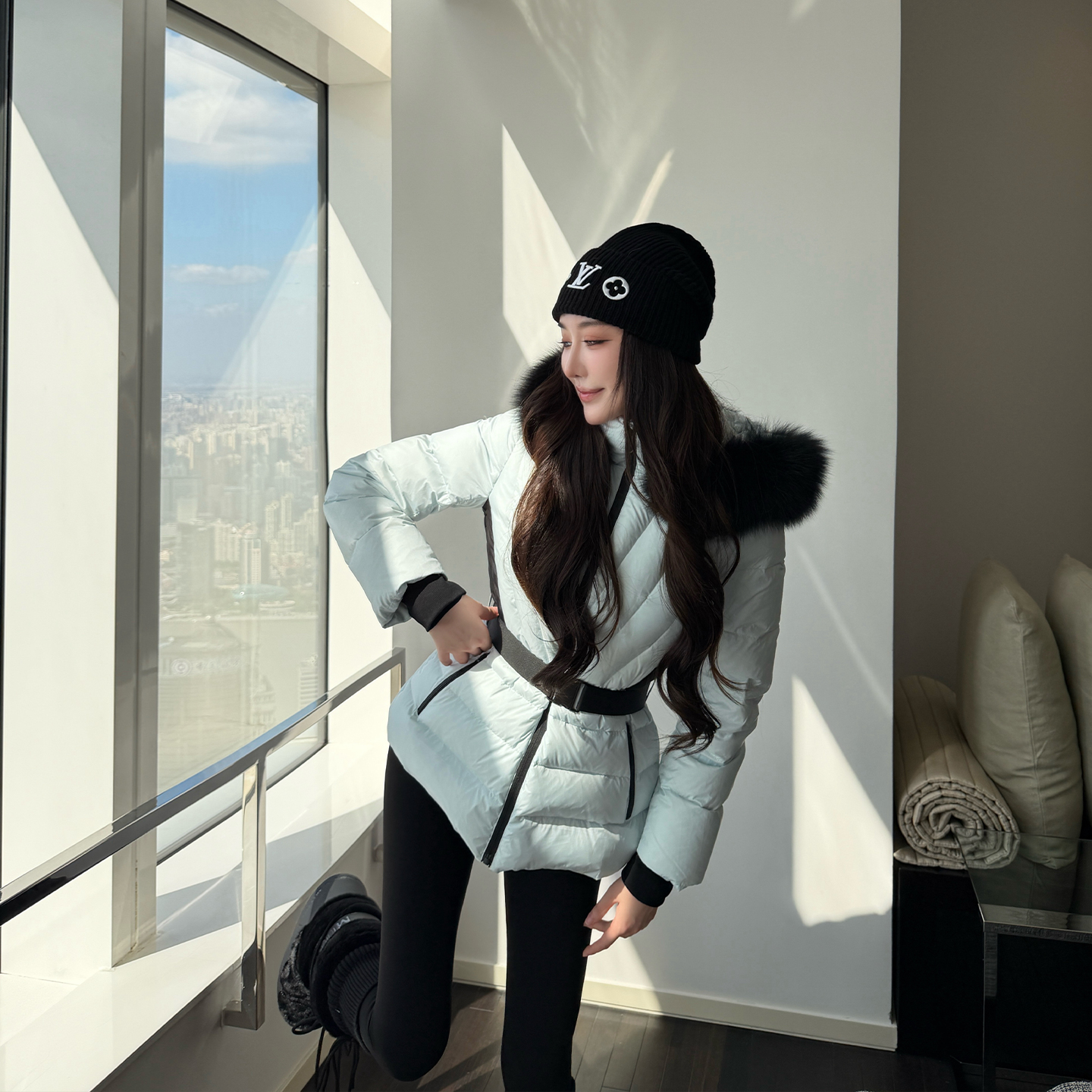 SX善喜狐狸毛领白鸭绒撞色收腰羽绒服女高级感连帽减龄滑雪服外套