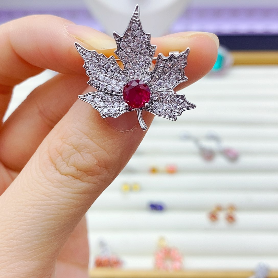 吊坠(赠链)未镶嵌红宝石