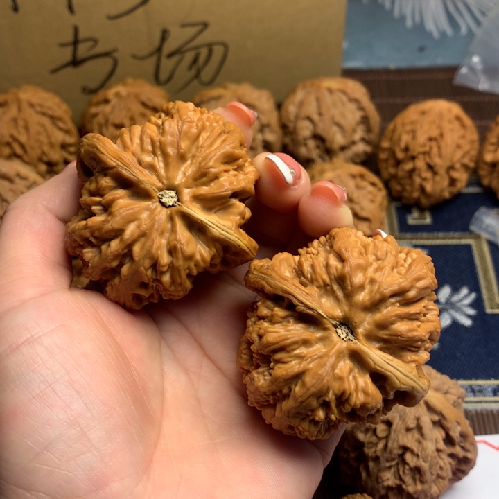 吊坠文玩核桃邱*火粗筋