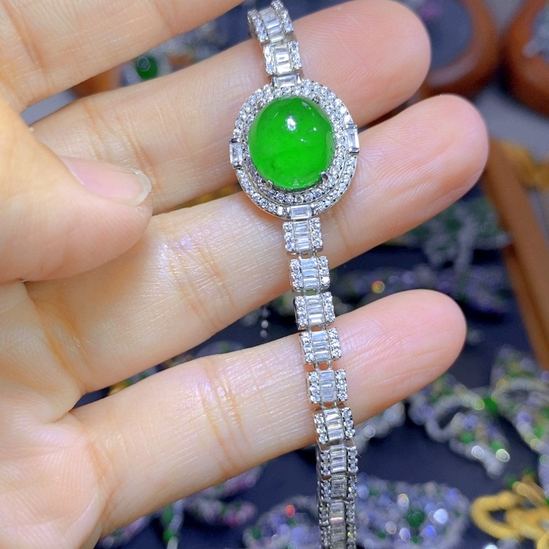 翡翠颈饰银S925镶嵌天然翡翠