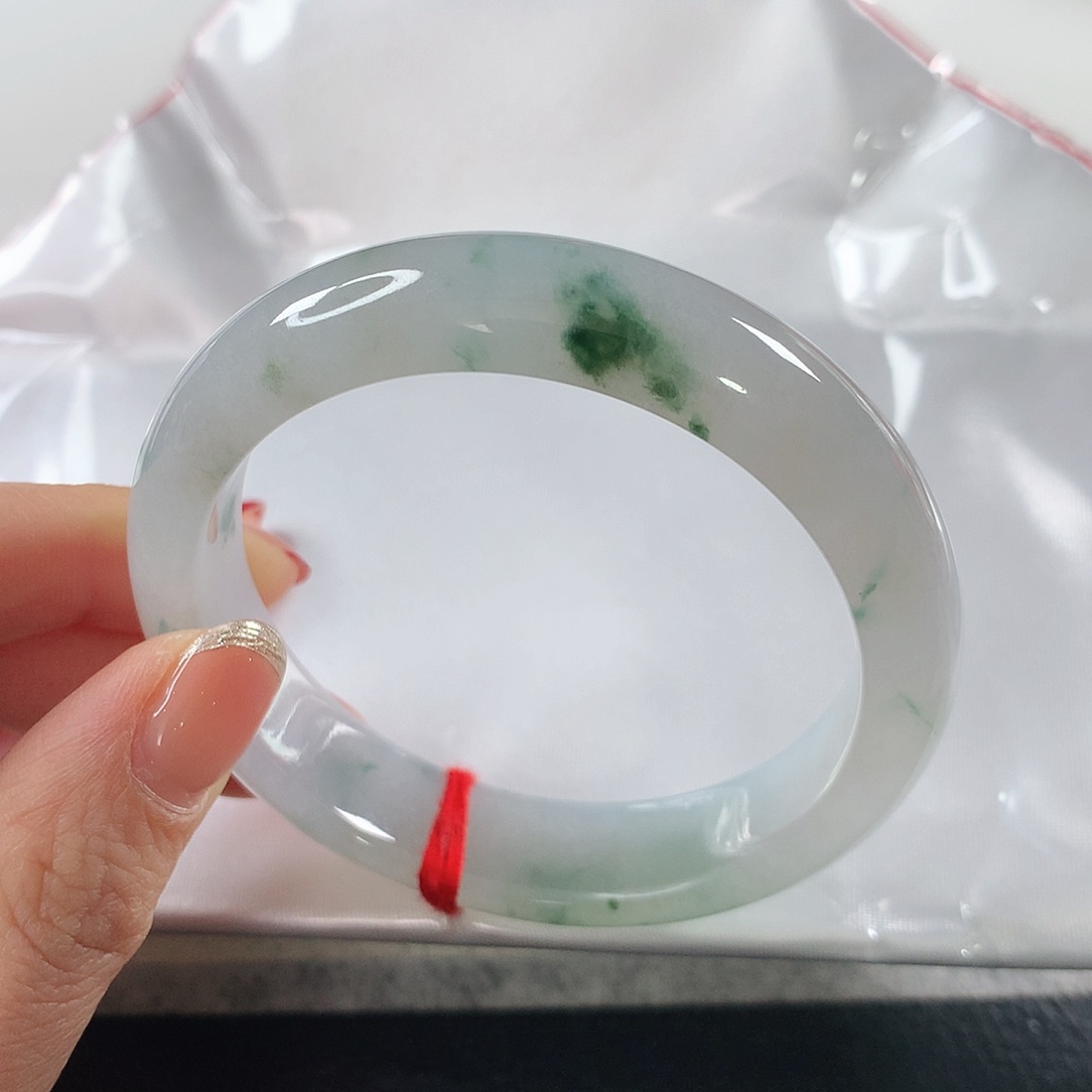 翡翠手镯未镶嵌 正圈①⑥⑨