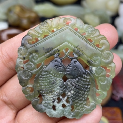 未镶嵌蛇纹石玉颈饰14