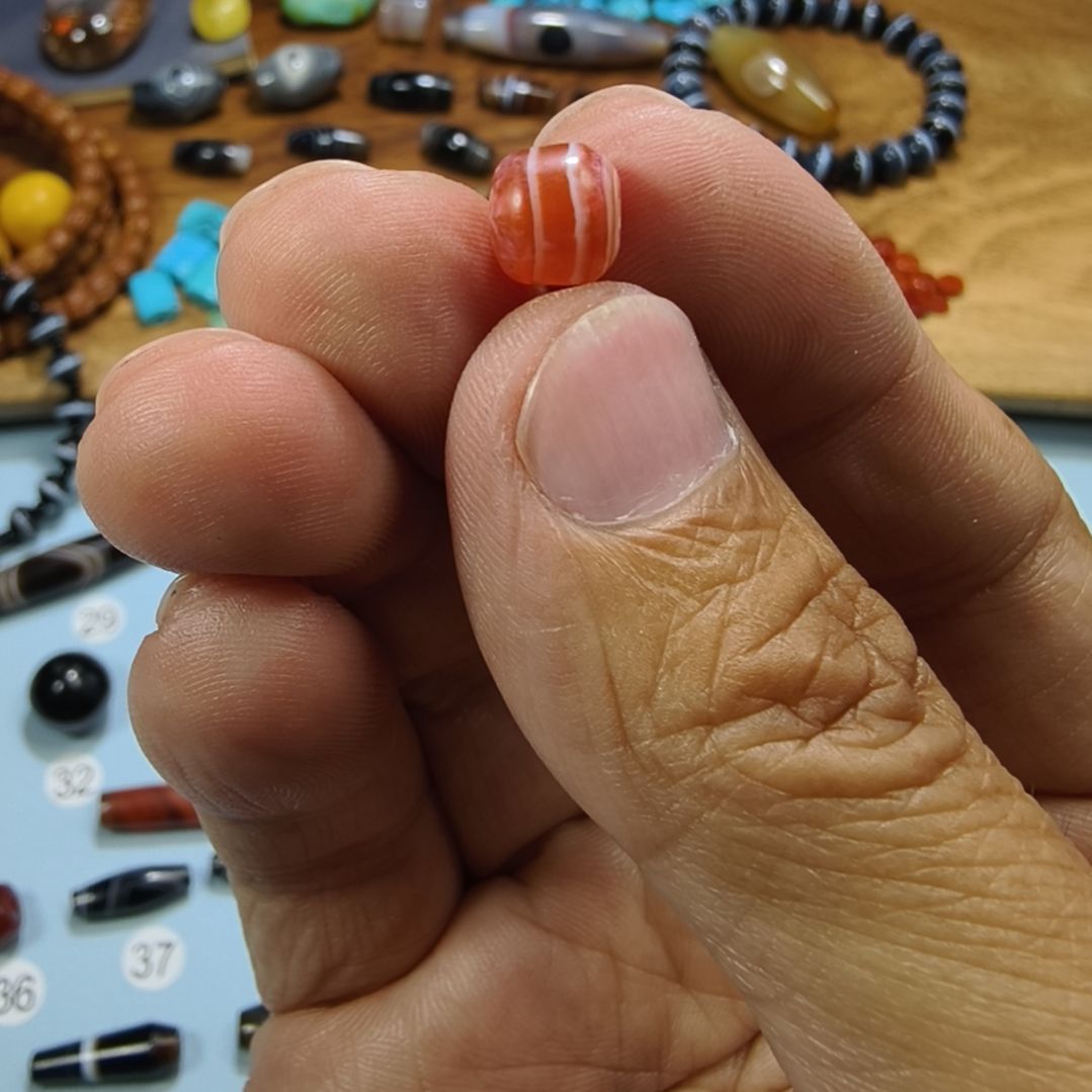 玛瑙/玉髓未镶嵌天然原矿玛瑙