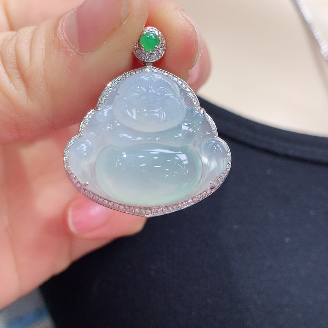 翡翠颈饰18K金镶嵌佛公