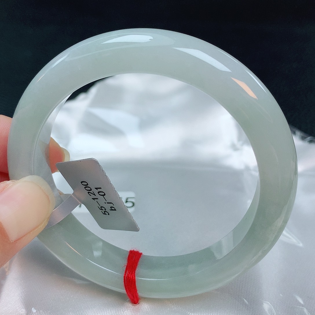 翡翠手镯未镶嵌缅甸天然A货翡翠手镯