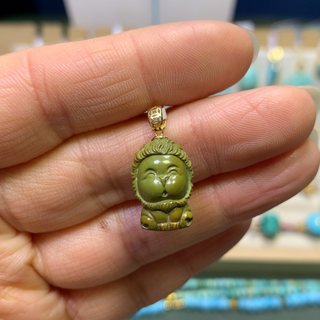 绿松石吊坠18K金镶嵌