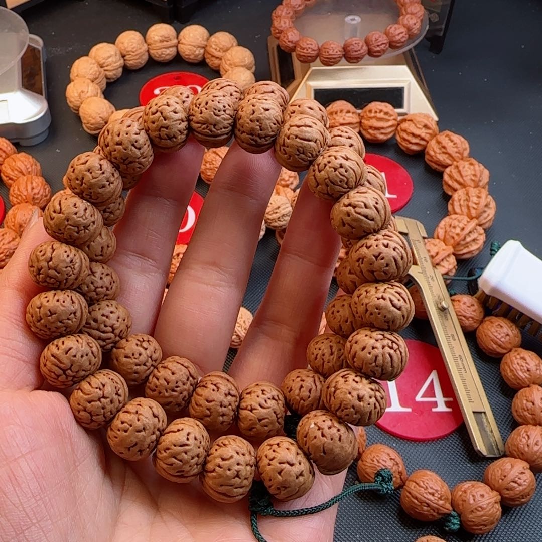 文玩核桃手串布野生纽扣