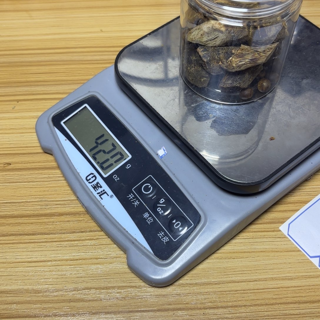 龙***！木奇楠原材料树丁42克