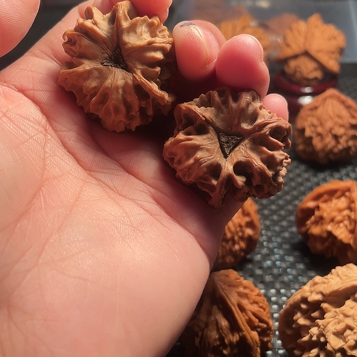 文玩核桃吊坠35mm野生龙门涧三棱