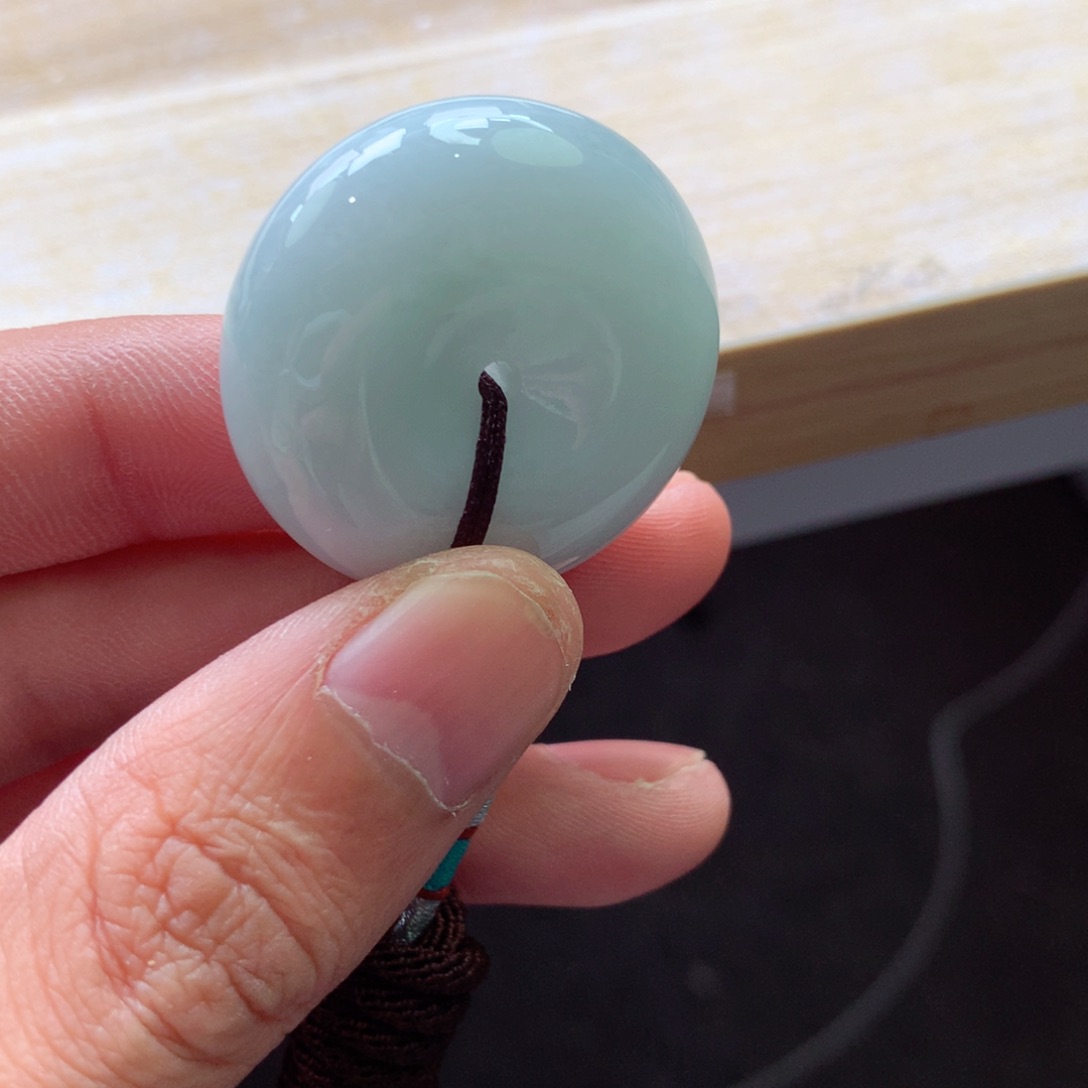 翡翠颈饰未镶嵌吊坠