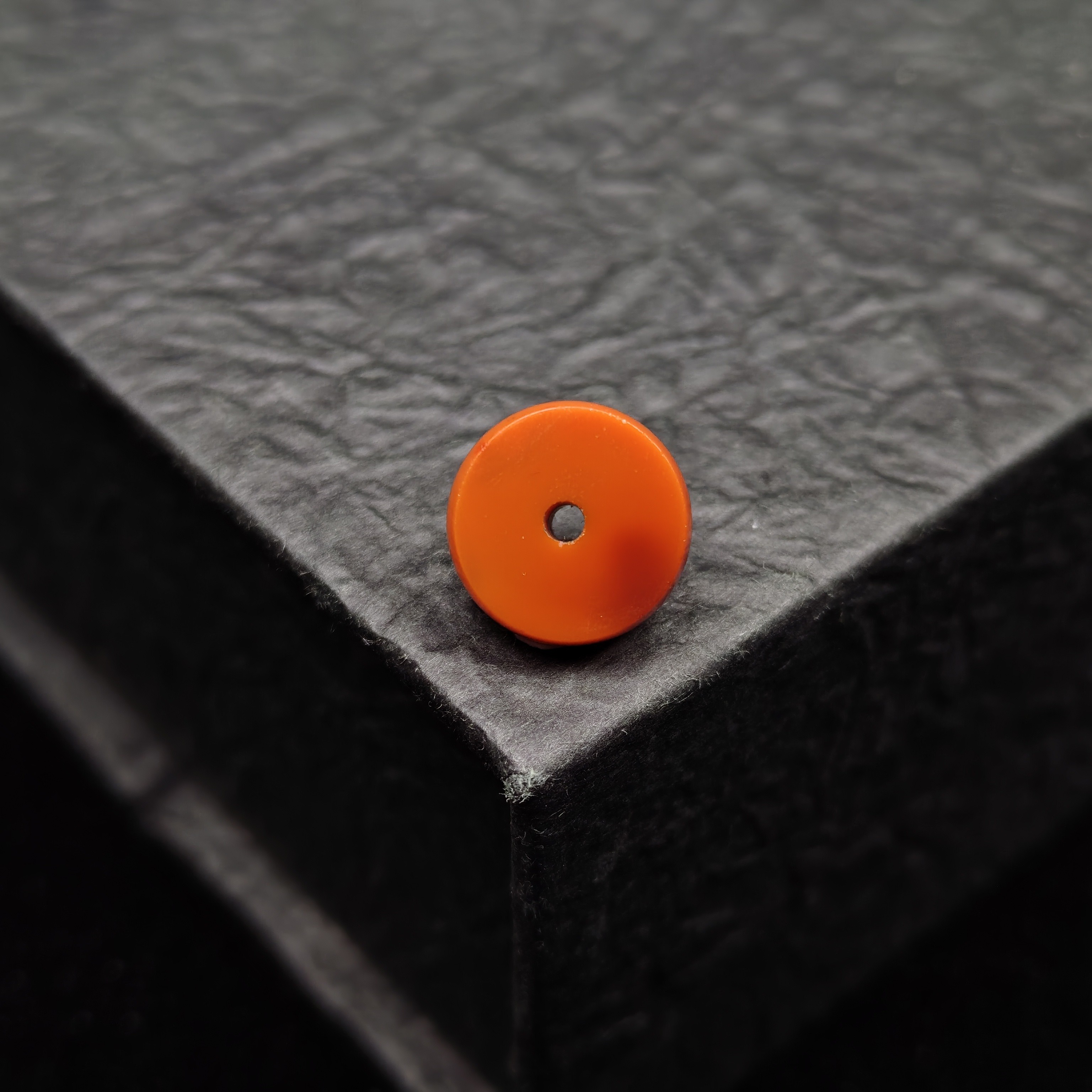 柿子红南红斜切 11.6×4.4 全品无暇