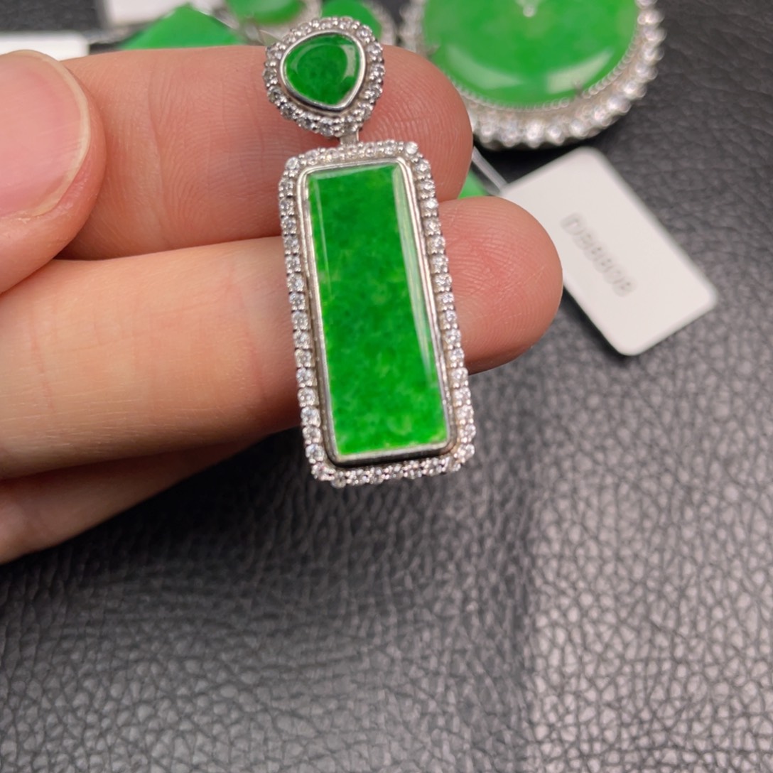 翡翠吊坠(不含链)银S925镶嵌吊坠