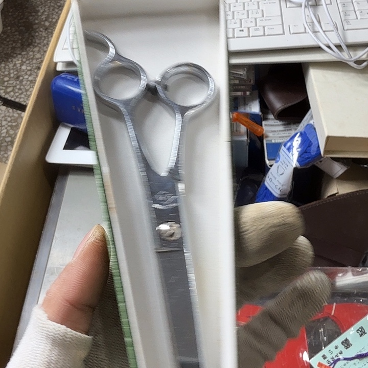 新***子中古商品，瑕疵品，不保好坏。706