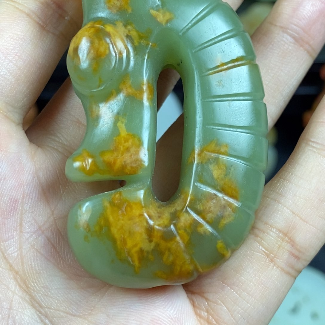 和田玉未镶嵌挂件孩**爸