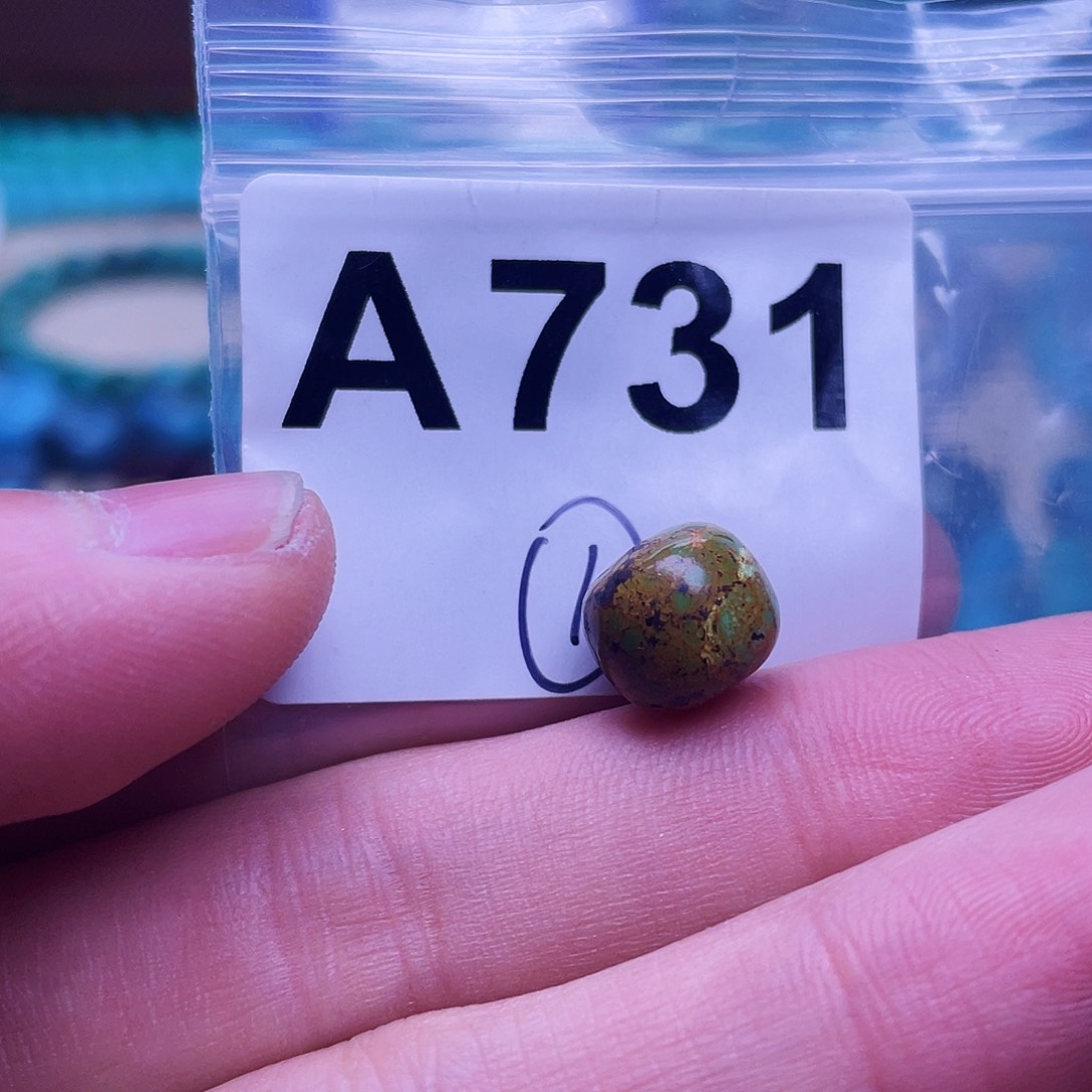 十堰原生态绿石头特色手工配饰