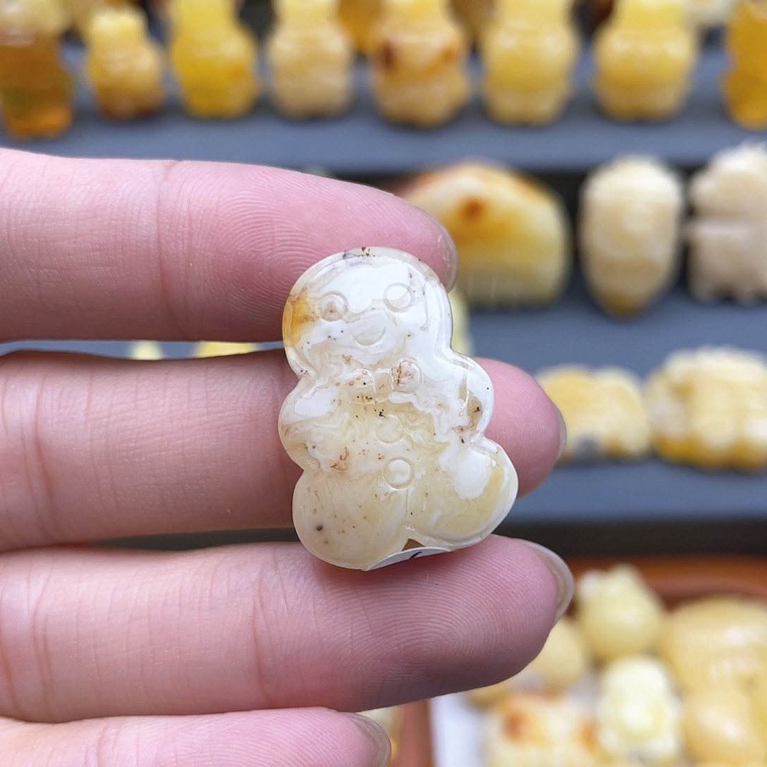 琥珀裸石未镶嵌蜜蜡