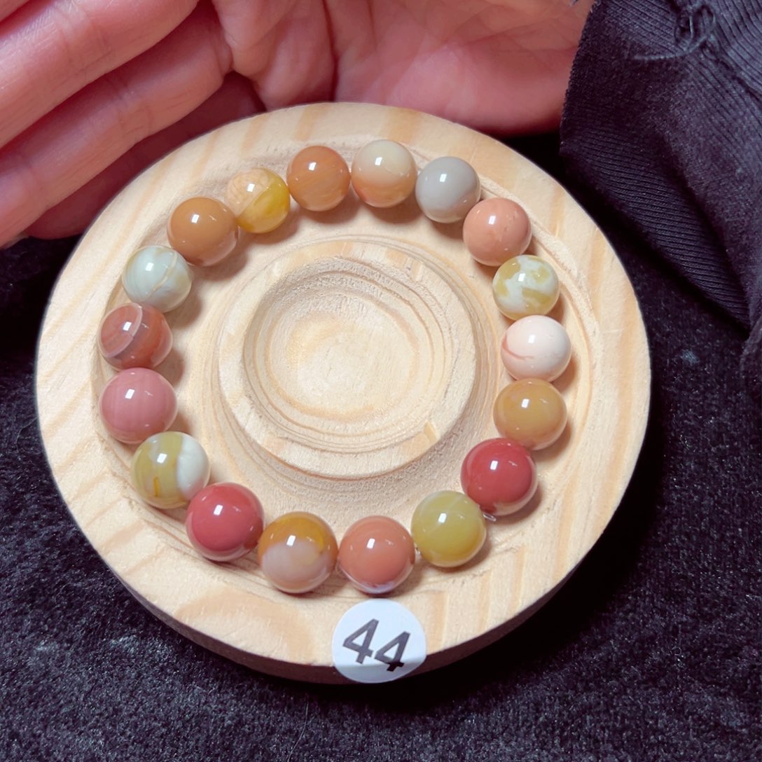 石英质玉手链未镶嵌见***焉223