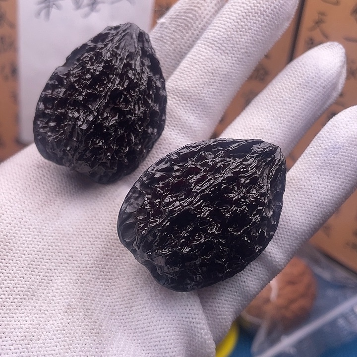 文玩核桃吊坠柳叶