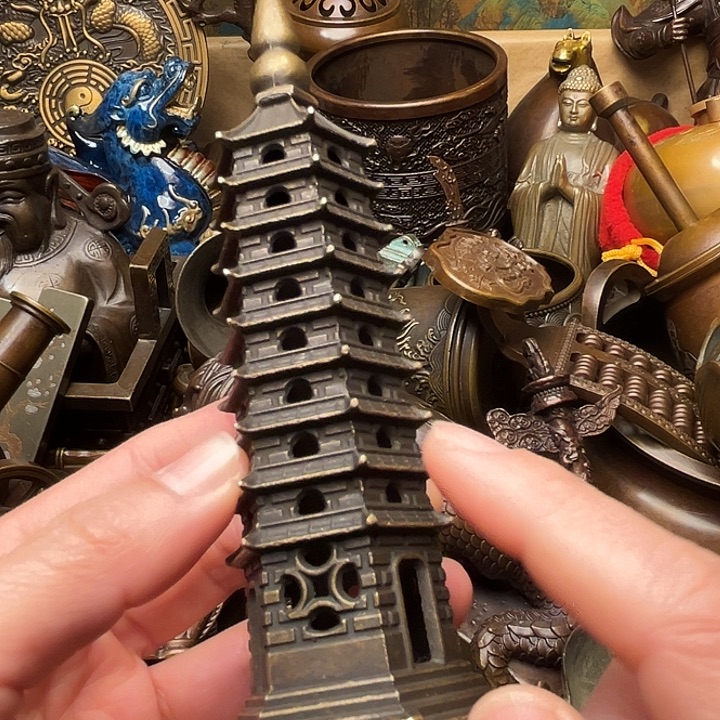 精美铜器批发档口