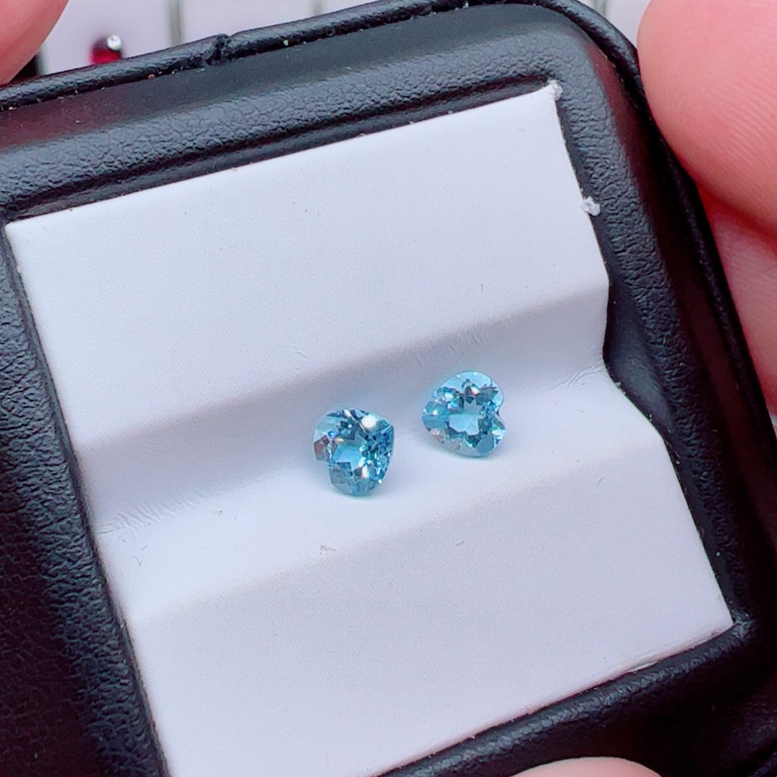 海蓝宝石裸石圣玛利亚色2颗