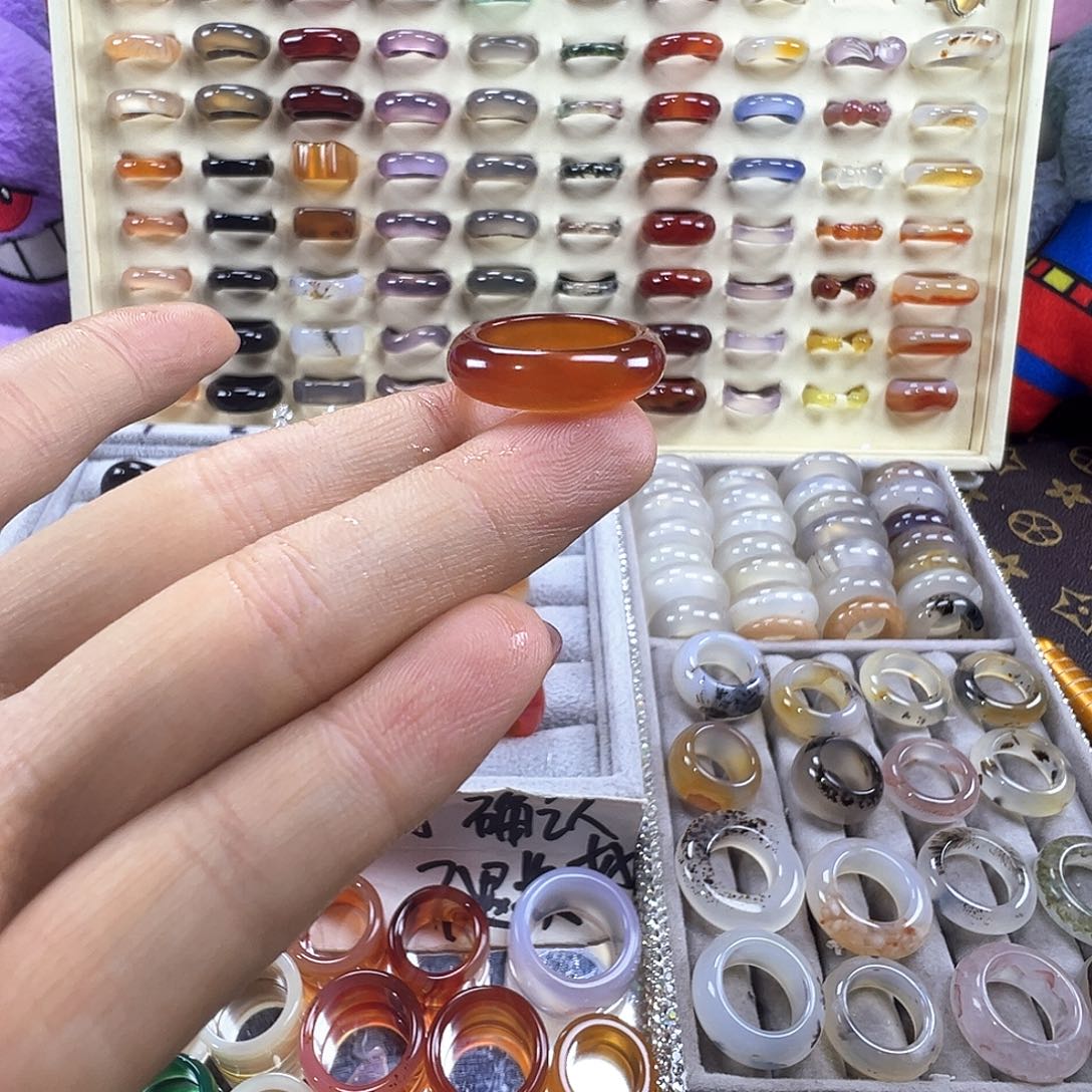 小***生玛瑙/玉髓未镶嵌戒指B17不退换16.2港12