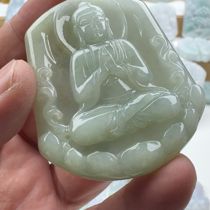 翡翠未镶嵌颈饰天然缅甸A货翡翠