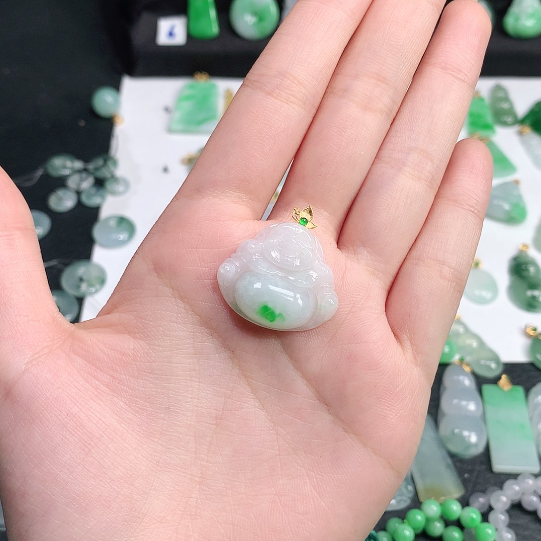 翡翠颈饰未镶嵌翡翠