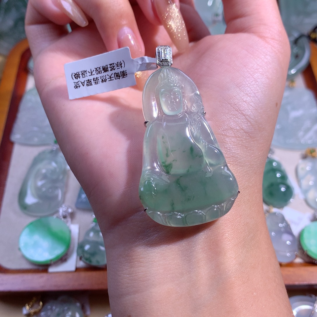 翡翠吊坠(不含链)18K金镶嵌