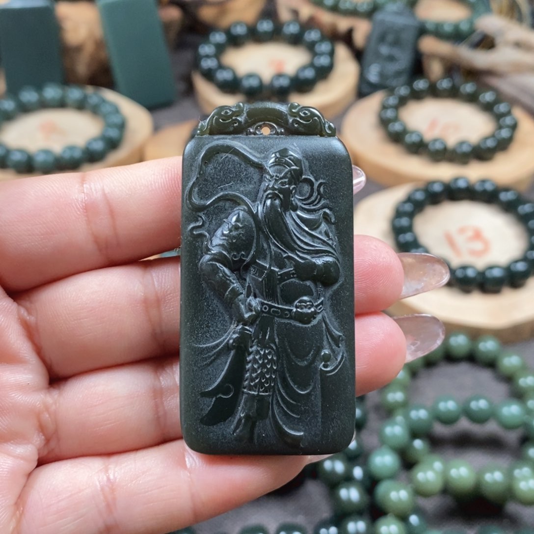 和田玉（青玉）颈饰未镶嵌