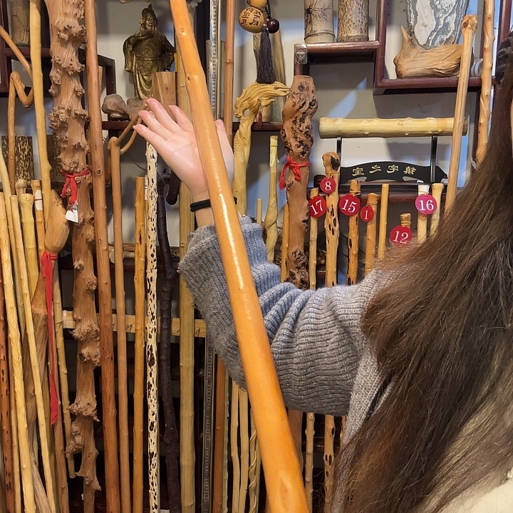 云***鹤铁匠们都在为他做准备呢