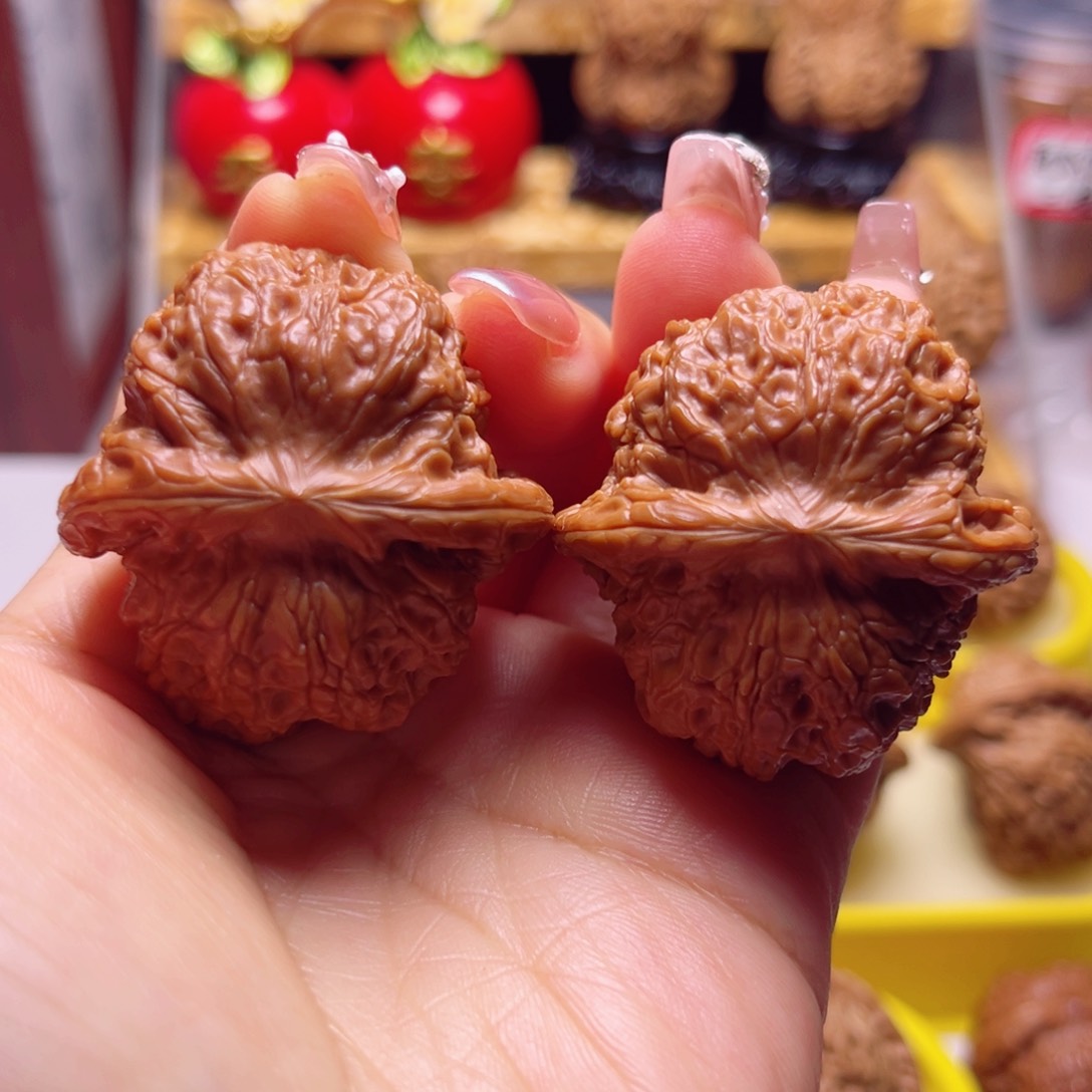 文玩核桃吊坠39尺巨重血麒麟